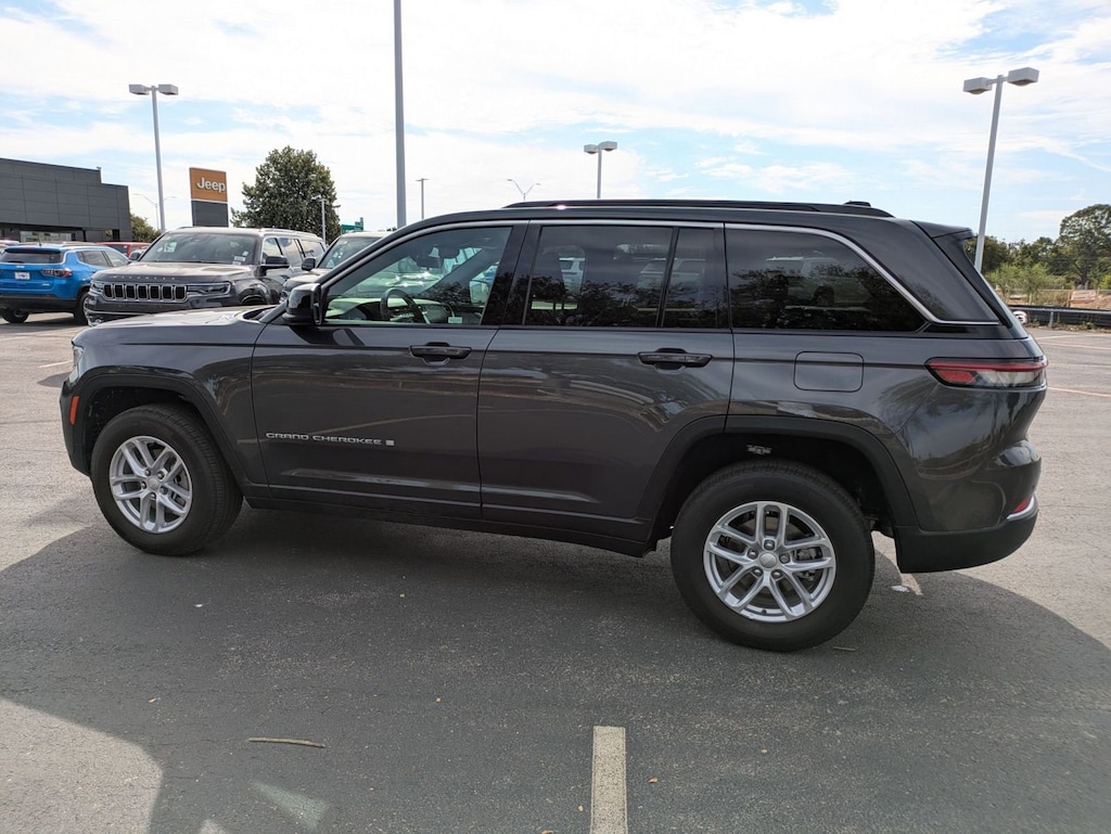 New 2025 Jeep Grand Cherokee LAREDO X 4X2 Sport Utility
