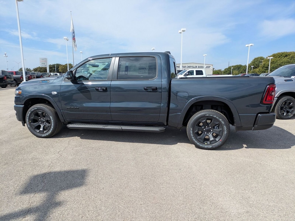 New 2026 Ram 1500 LONE STAR CREW CAB 4X4 5'7 BOX Pickup