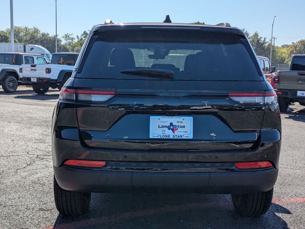 New 2025 Jeep Grand Cherokee ALTITUDE X 4X2 Sport Utility