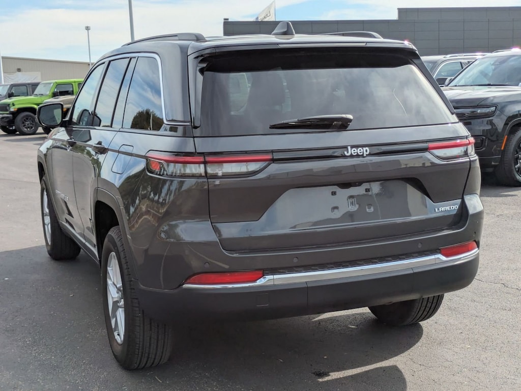 New 2025 Jeep Grand Cherokee LAREDO X 4X2 Sport Utility