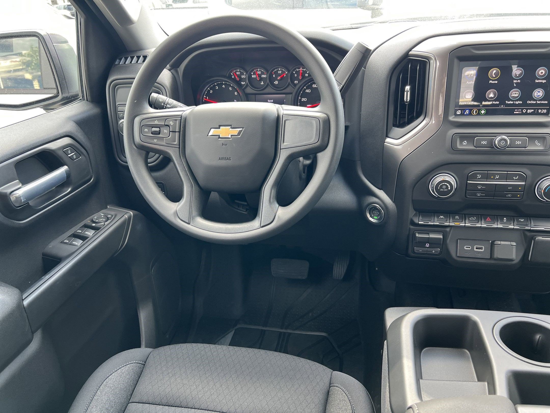 2025 Chevrolet Silverado 1500 Custom photo 4