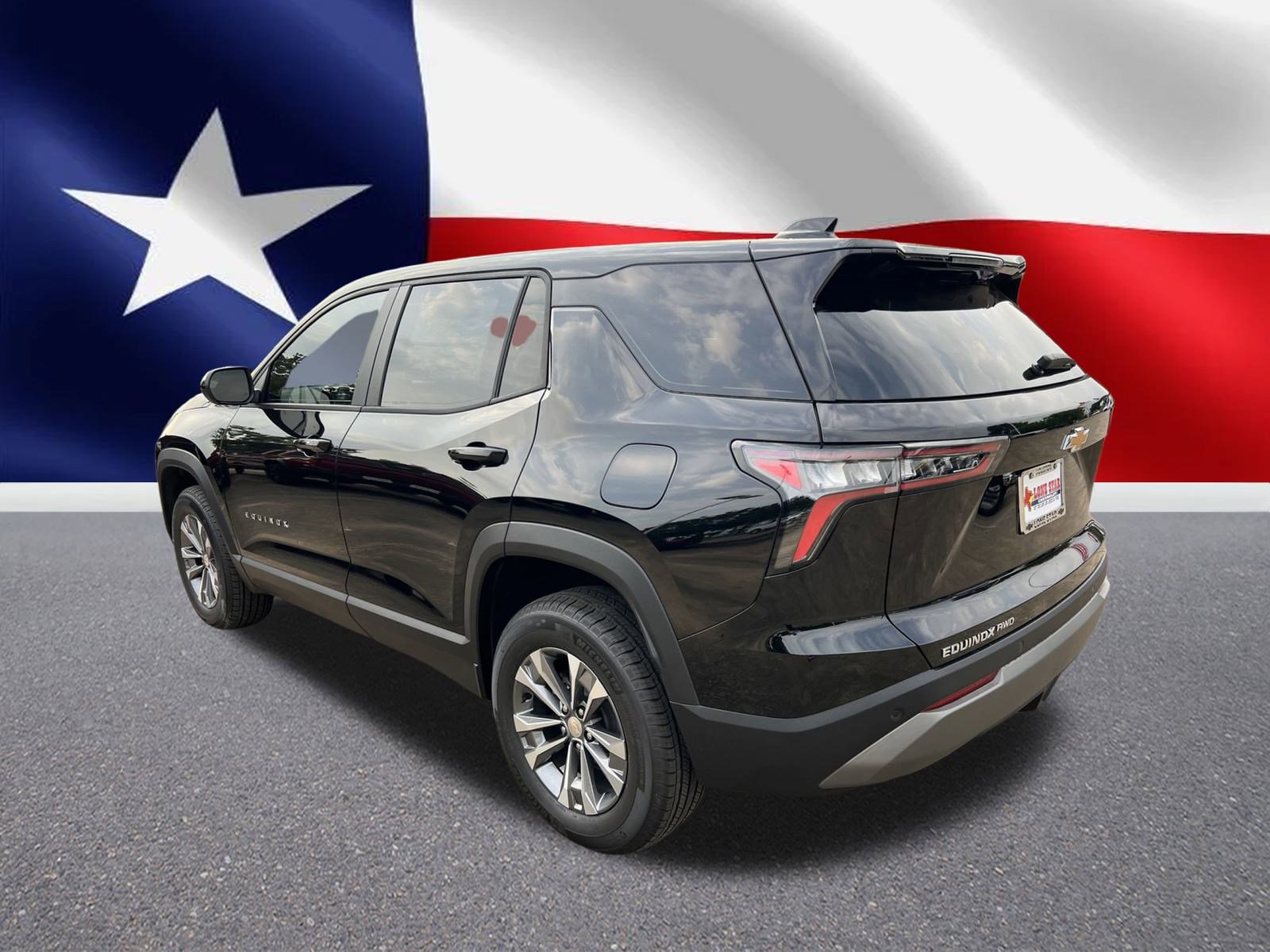 2026 Chevrolet Equinox LT photo 2