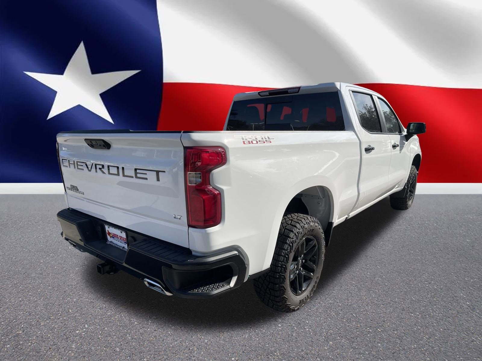2025 Chevrolet Silverado Trail Boss LT photo 3