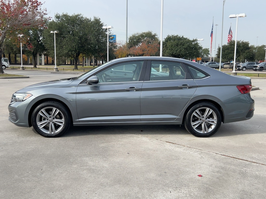 Used 2022 Volkswagen Jetta SE