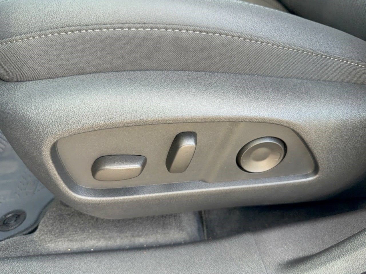 2027 Chevrolet Equinox LT - Photo 15