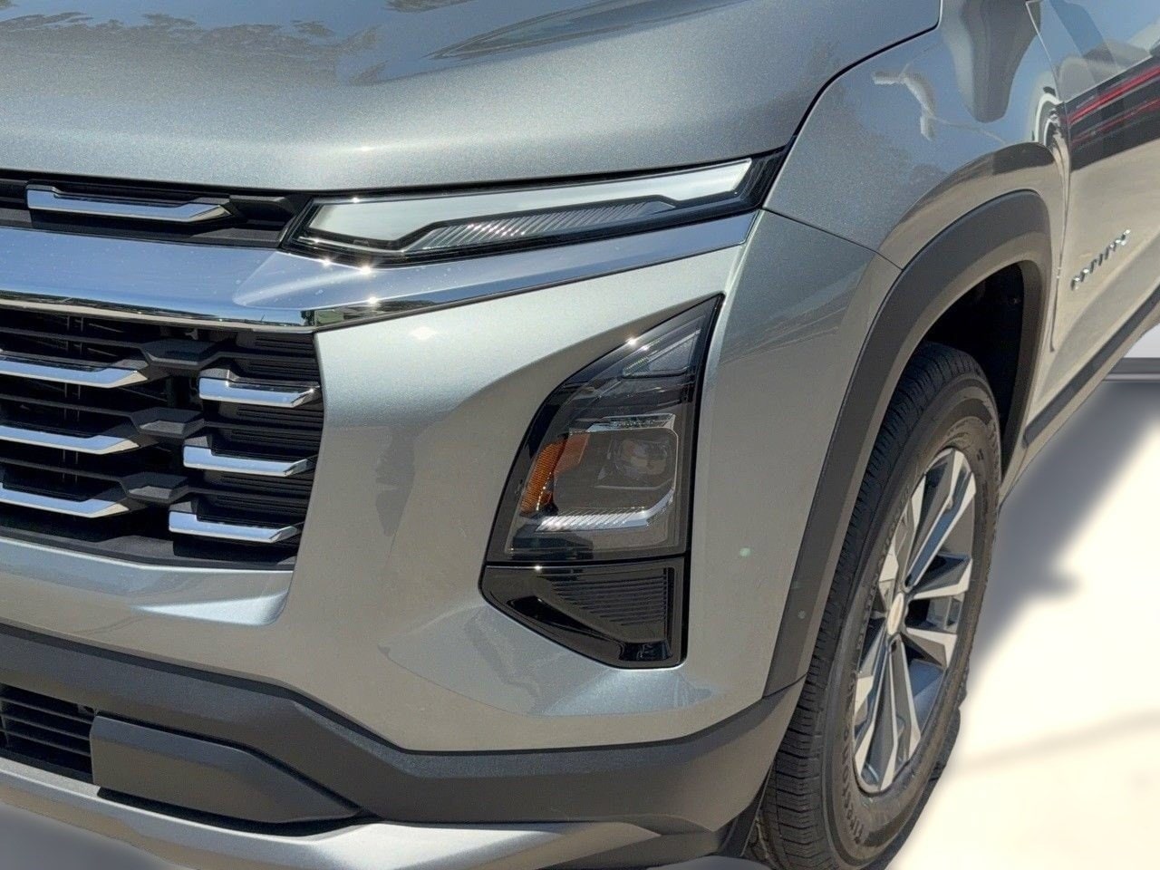 2027 Chevrolet Equinox LT - Photo 11