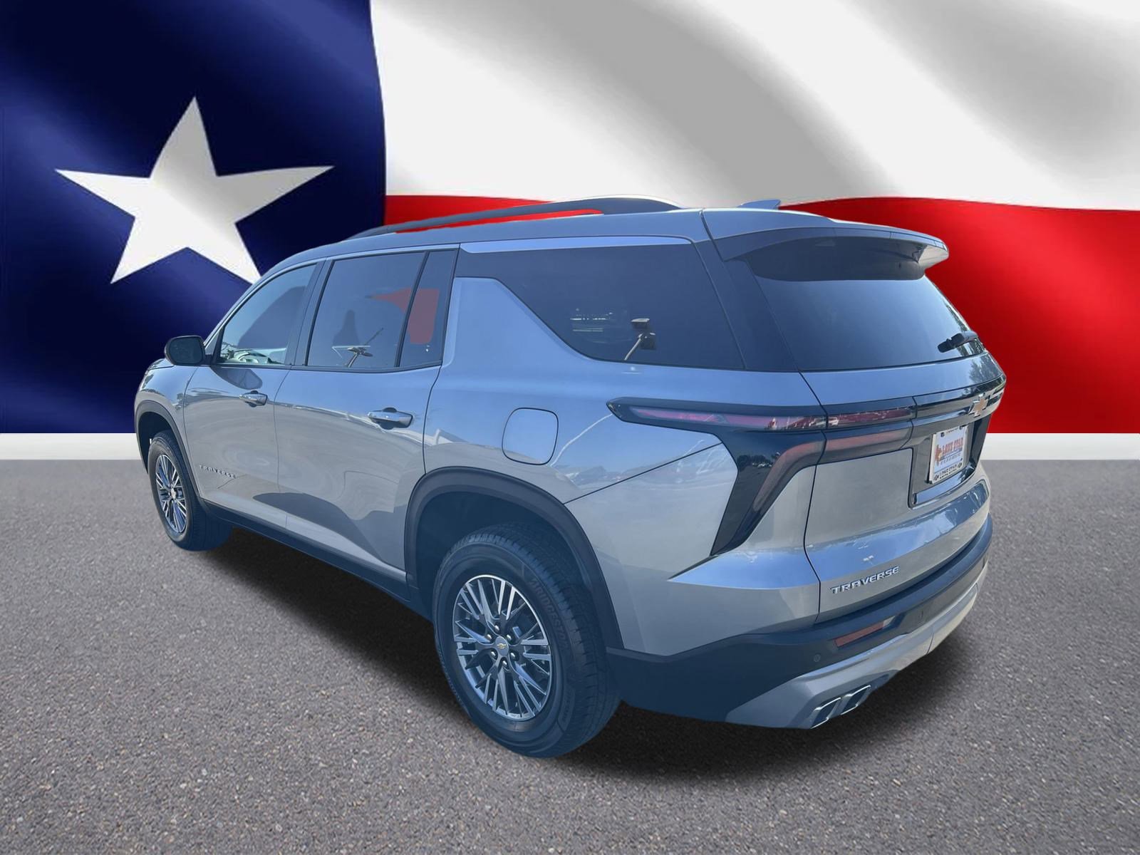 2025 Chevrolet Traverse photo 3