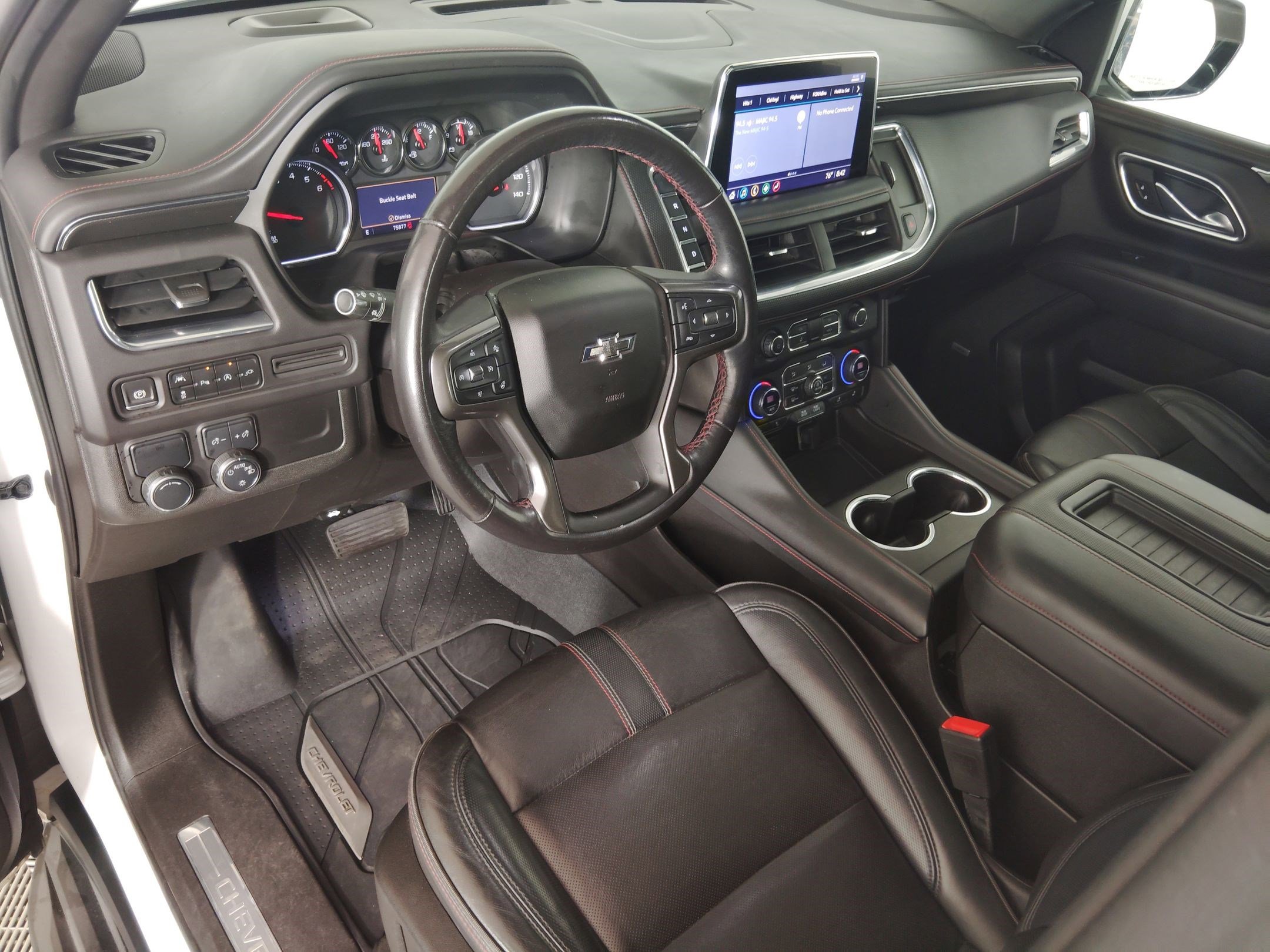 2021 Chevrolet Suburban RST photo 2