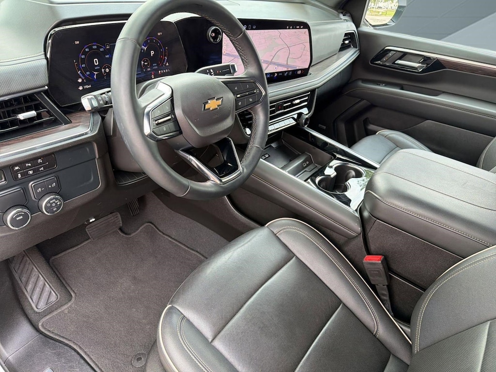 Used 2025 Chevrolet Suburban Premier SUV