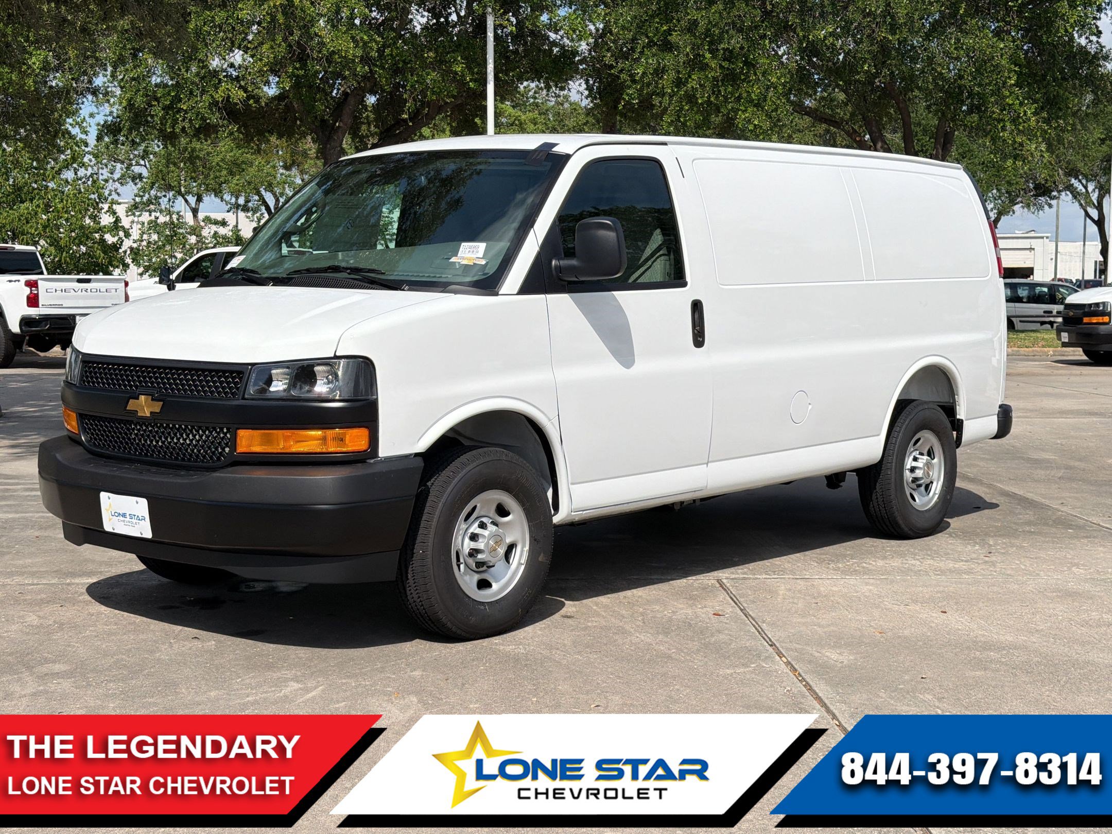 2026 Chevrolet Express 2500 Work Van HD's photo