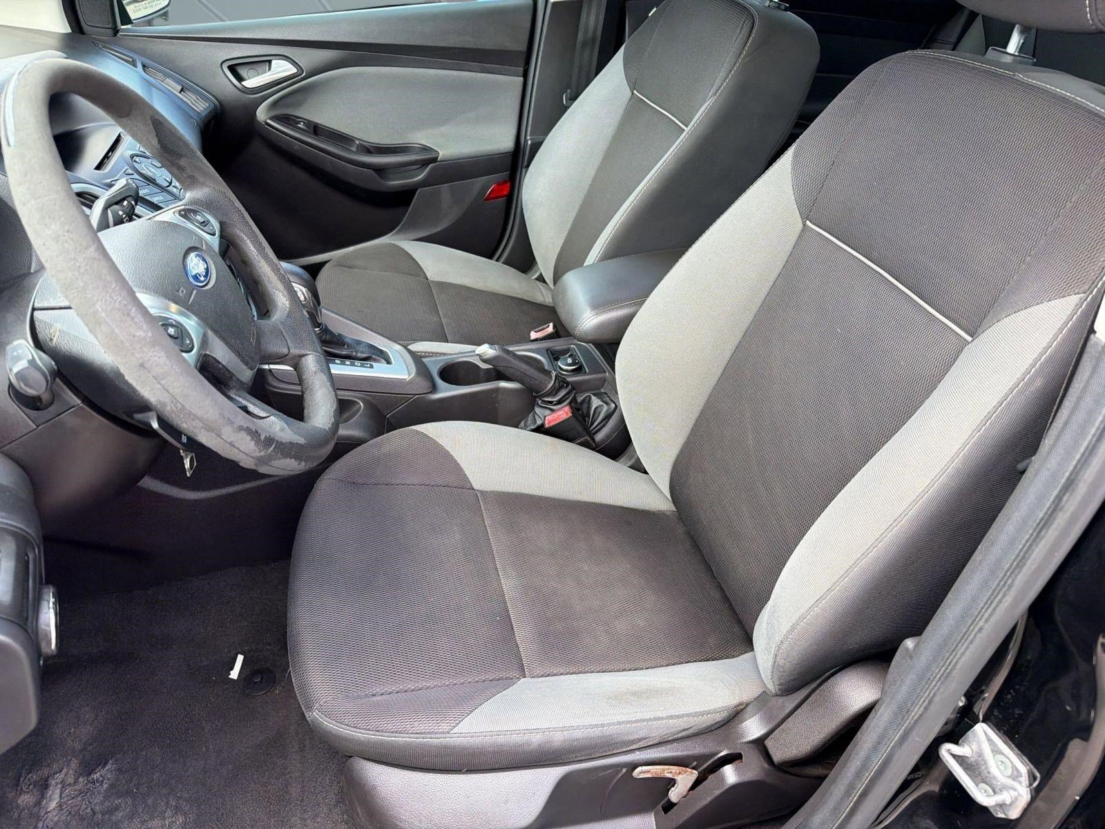 Focus SE Hatchback