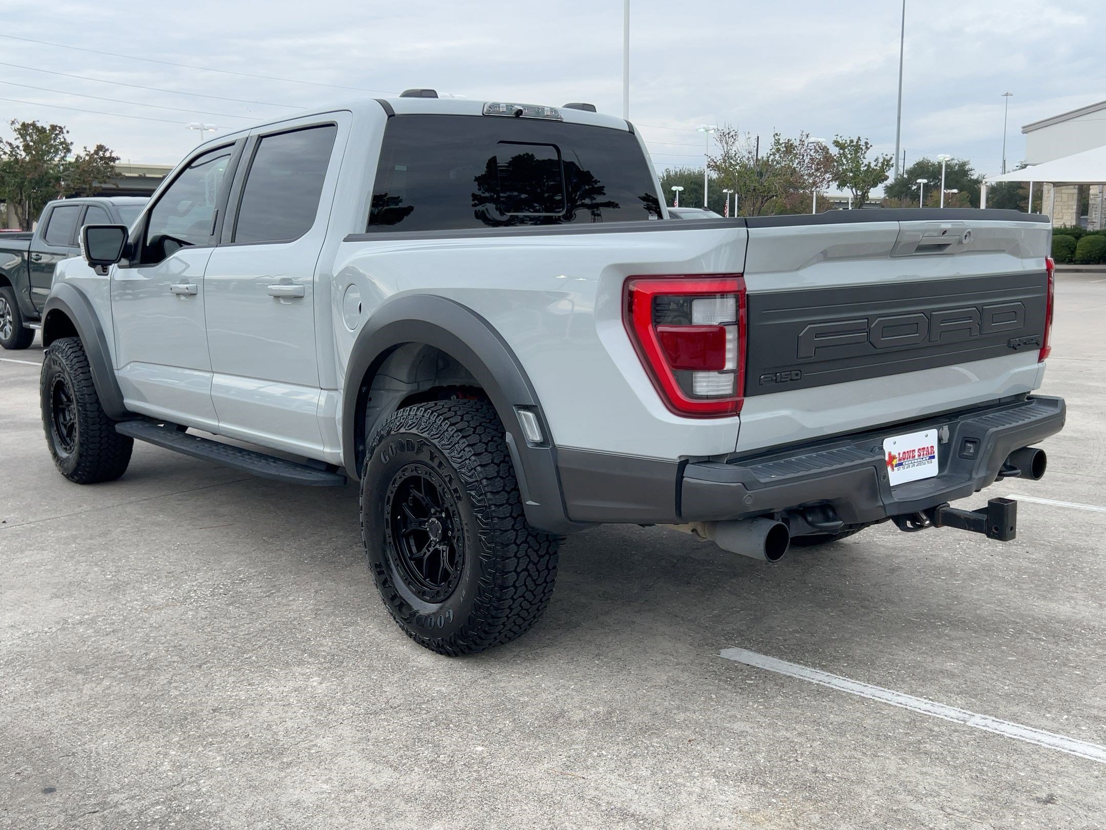 2023 Ford F-150 Raptor photo 3