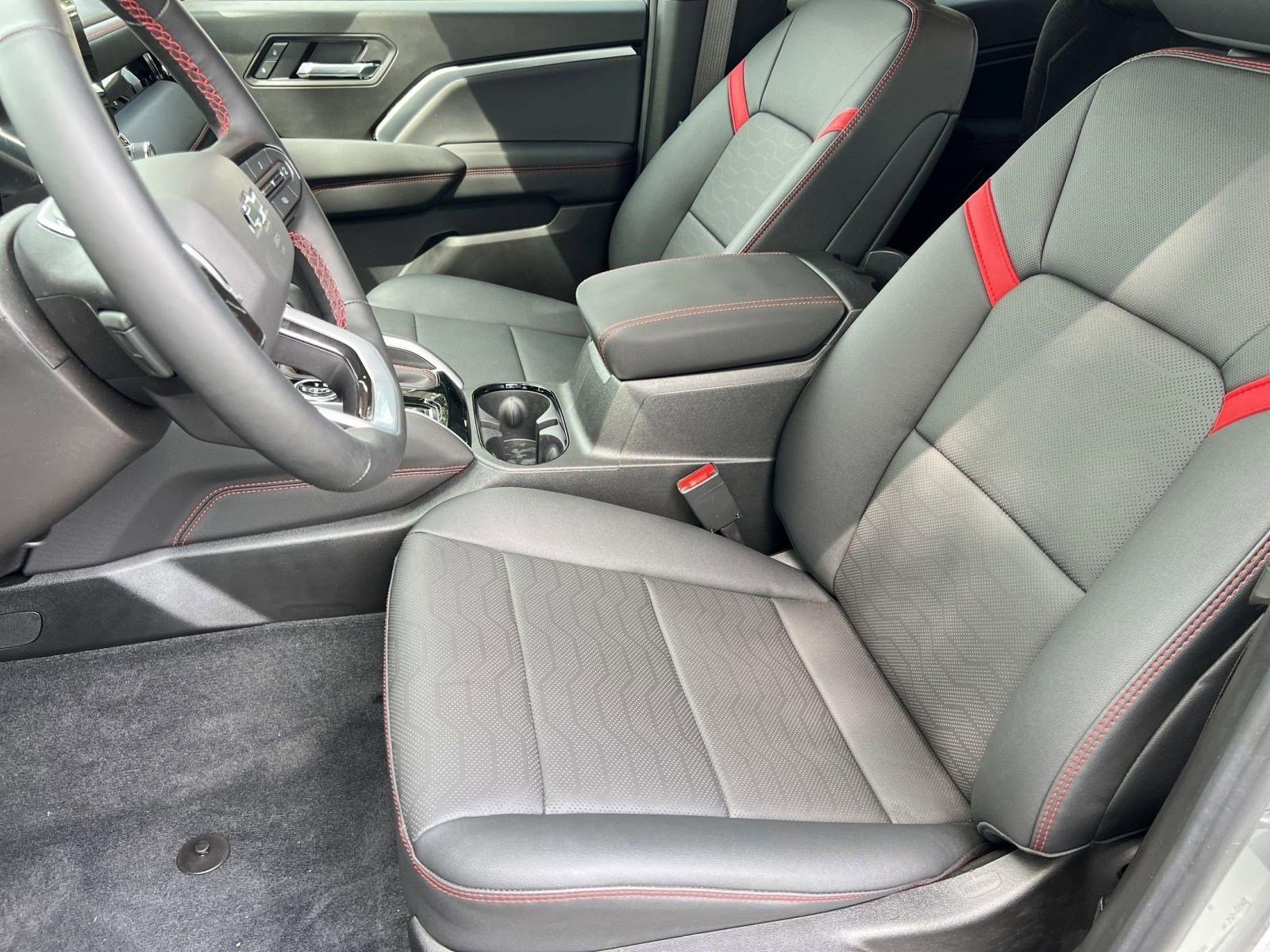 2025 Chevrolet Colorado Z71 - Photo 22