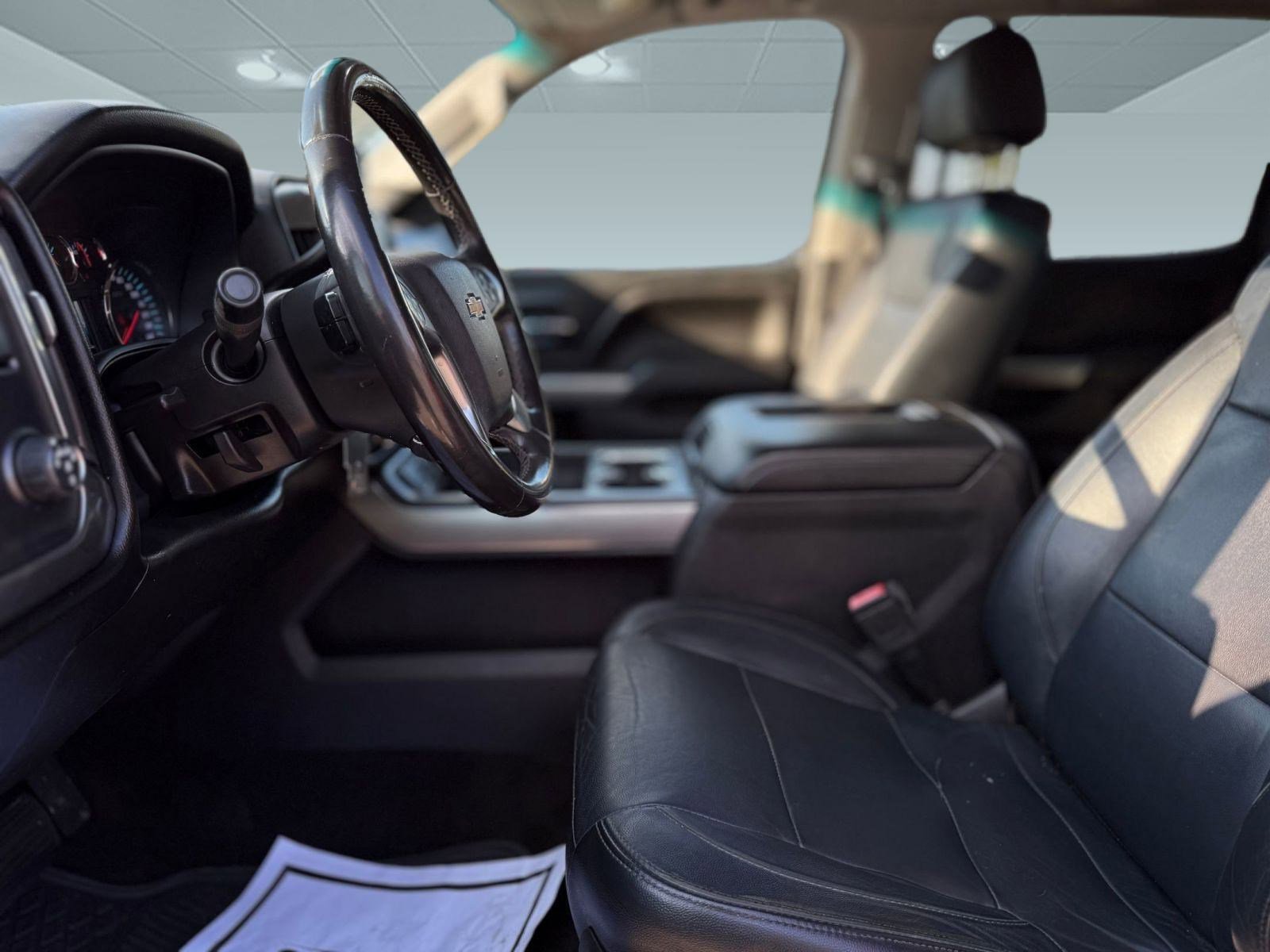 2018 Chevrolet Silverado 1500 LT photo 4