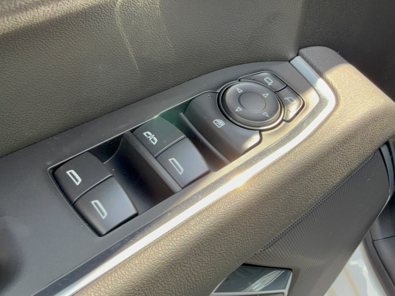 2026 Chevrolet Silverado 1500 LT - Photo 15