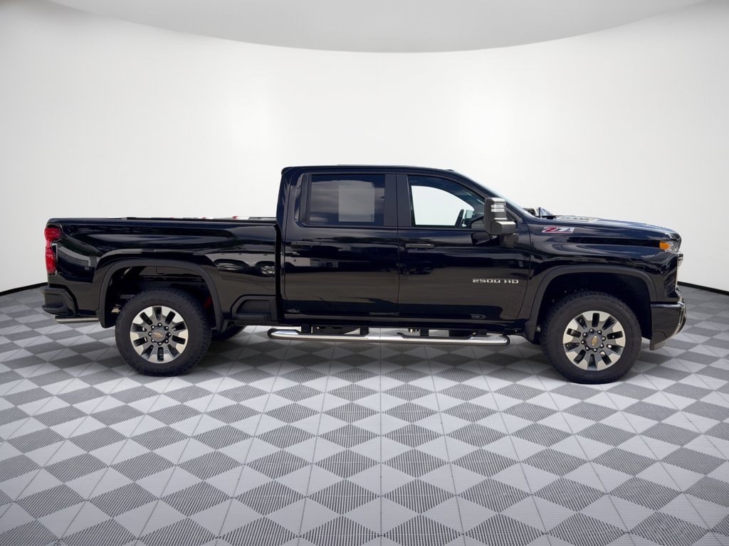 2026 Chevrolet Silverado 2500 HD Custom - Photo 8