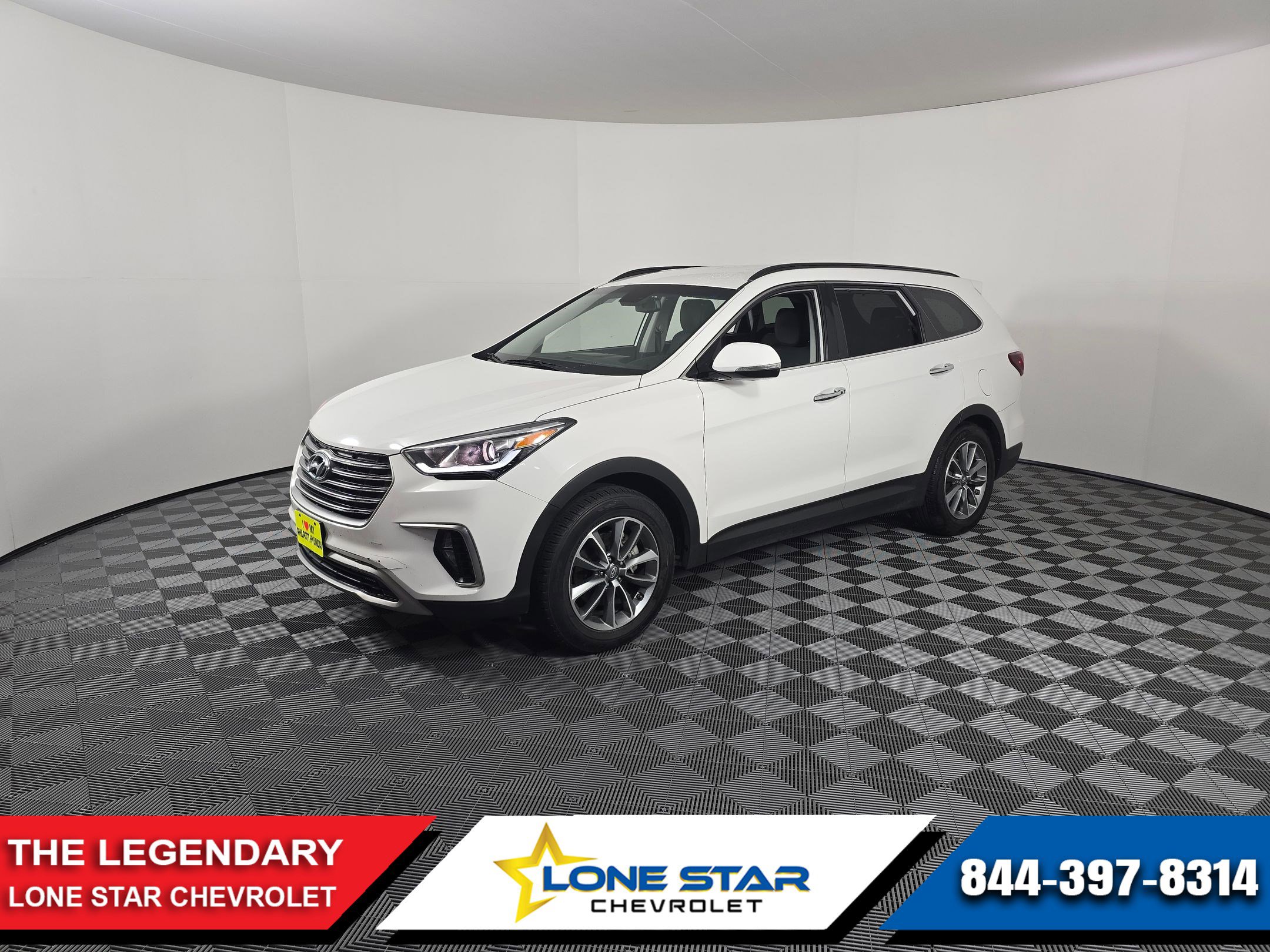 2019 Hyundai Santa Fe SE's photo