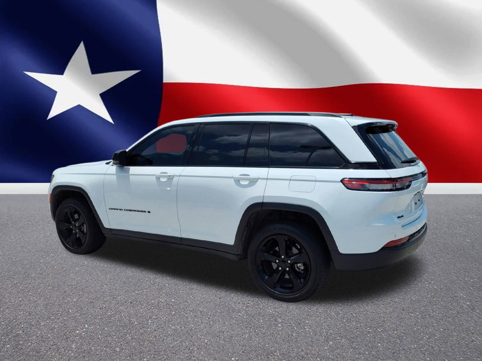 2023 Jeep Grand Cherokee Altitude photo 3