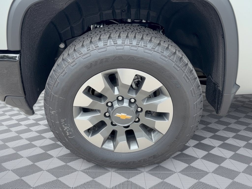 2026 Chevrolet Silverado 2500 HD Custom - Photo 13
