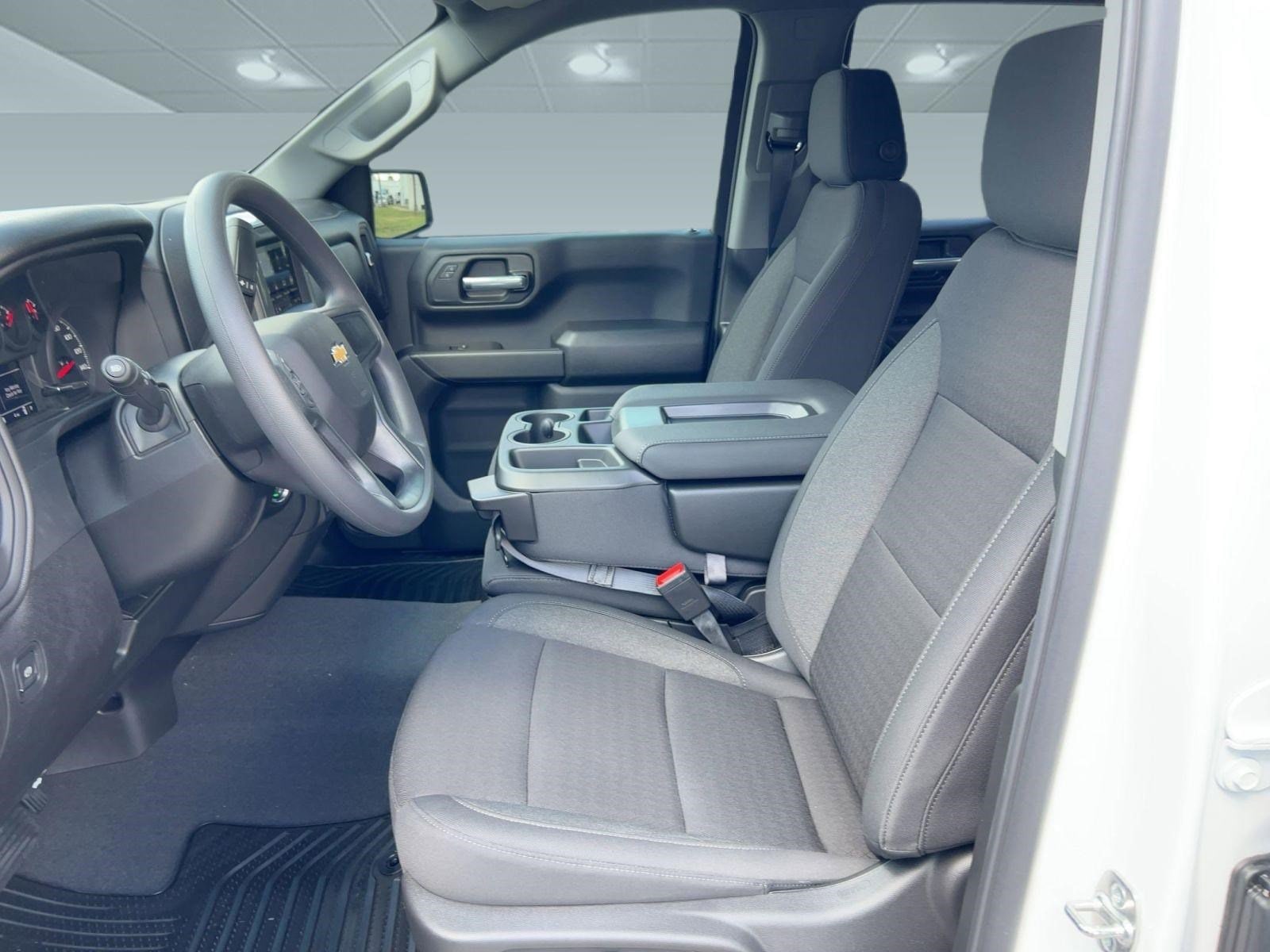 2026 Chevrolet Silverado 1500 Custom - Photo 5