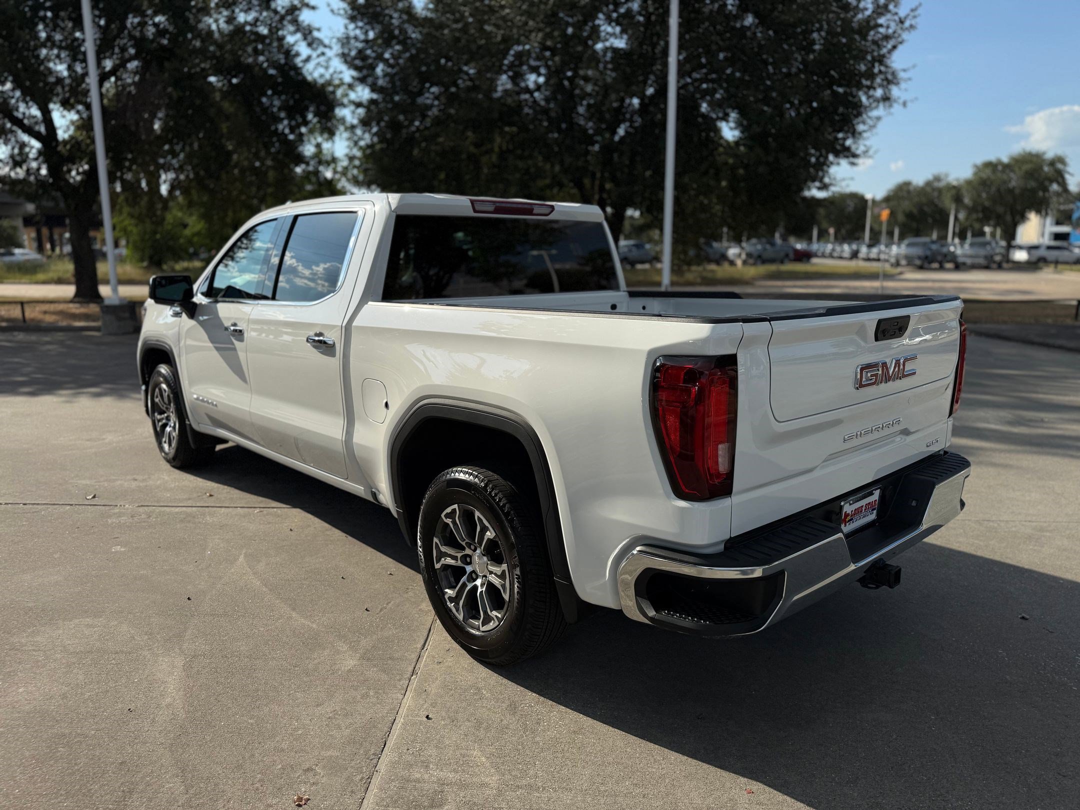 2025 Gmc Sierra 1500 SLT photo 2