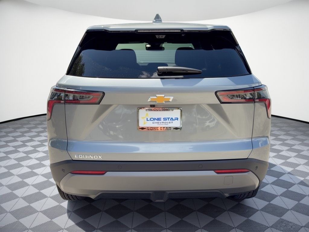 2027 Chevrolet Equinox LT - Photo 11