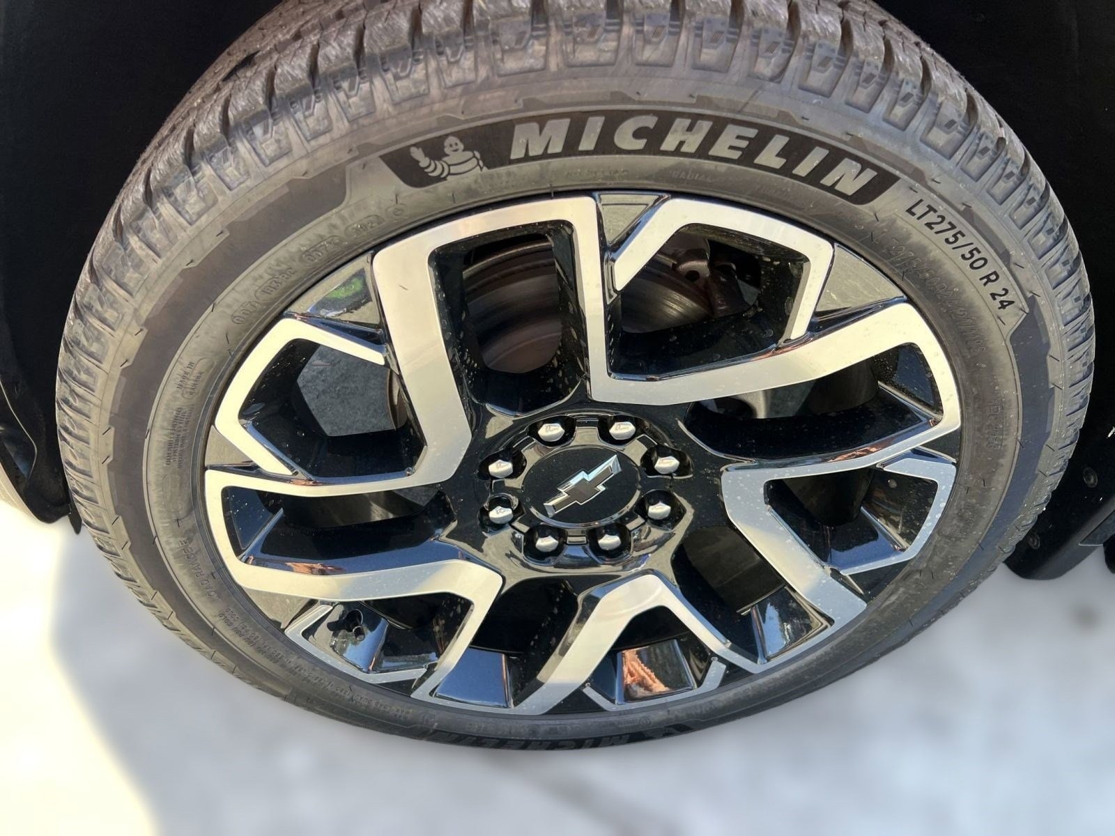 2024 Chevrolet Silverado EV RST - Photo 11