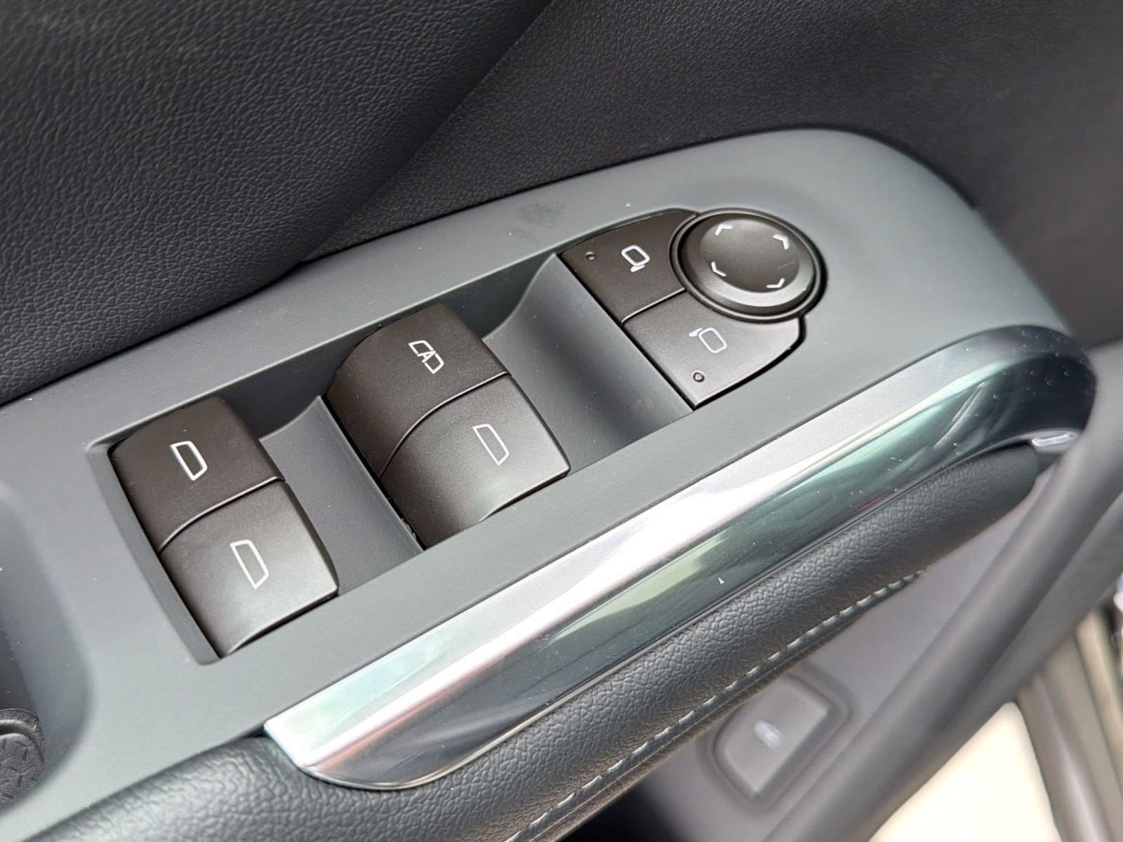 2026 Chevrolet Traverse LT - Photo 20