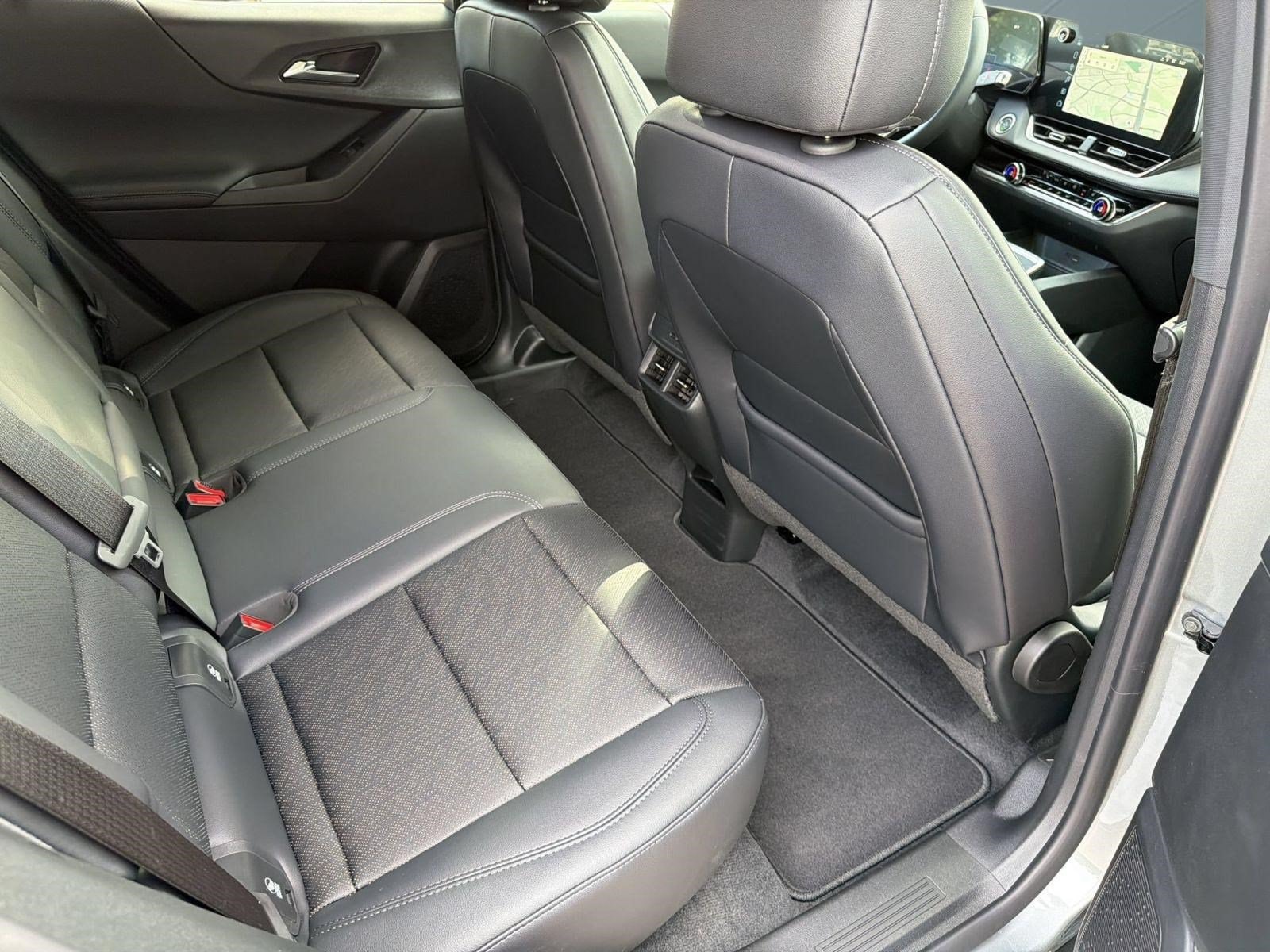 2027 Chevrolet Equinox LT - Photo 30