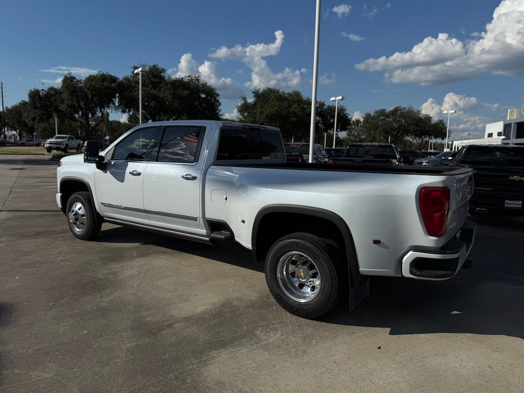 New 2026 Chevrolet Silverado 3500 HD High Country DRW Truck