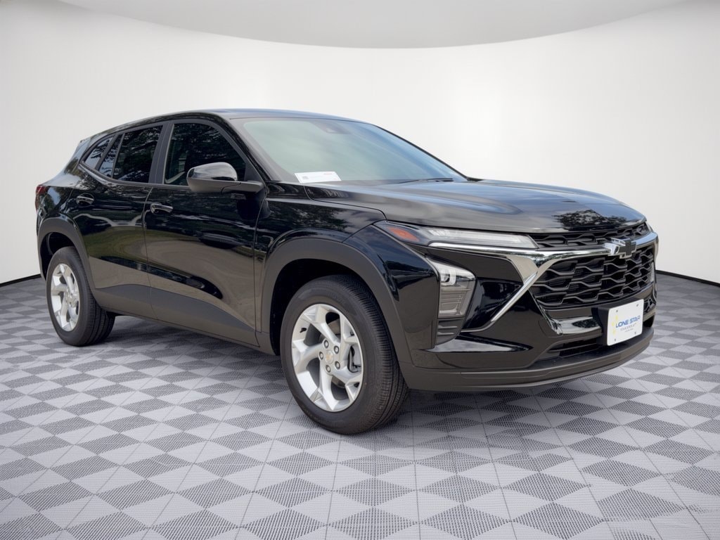 2026 Chevrolet Trax LS - Photo 7
