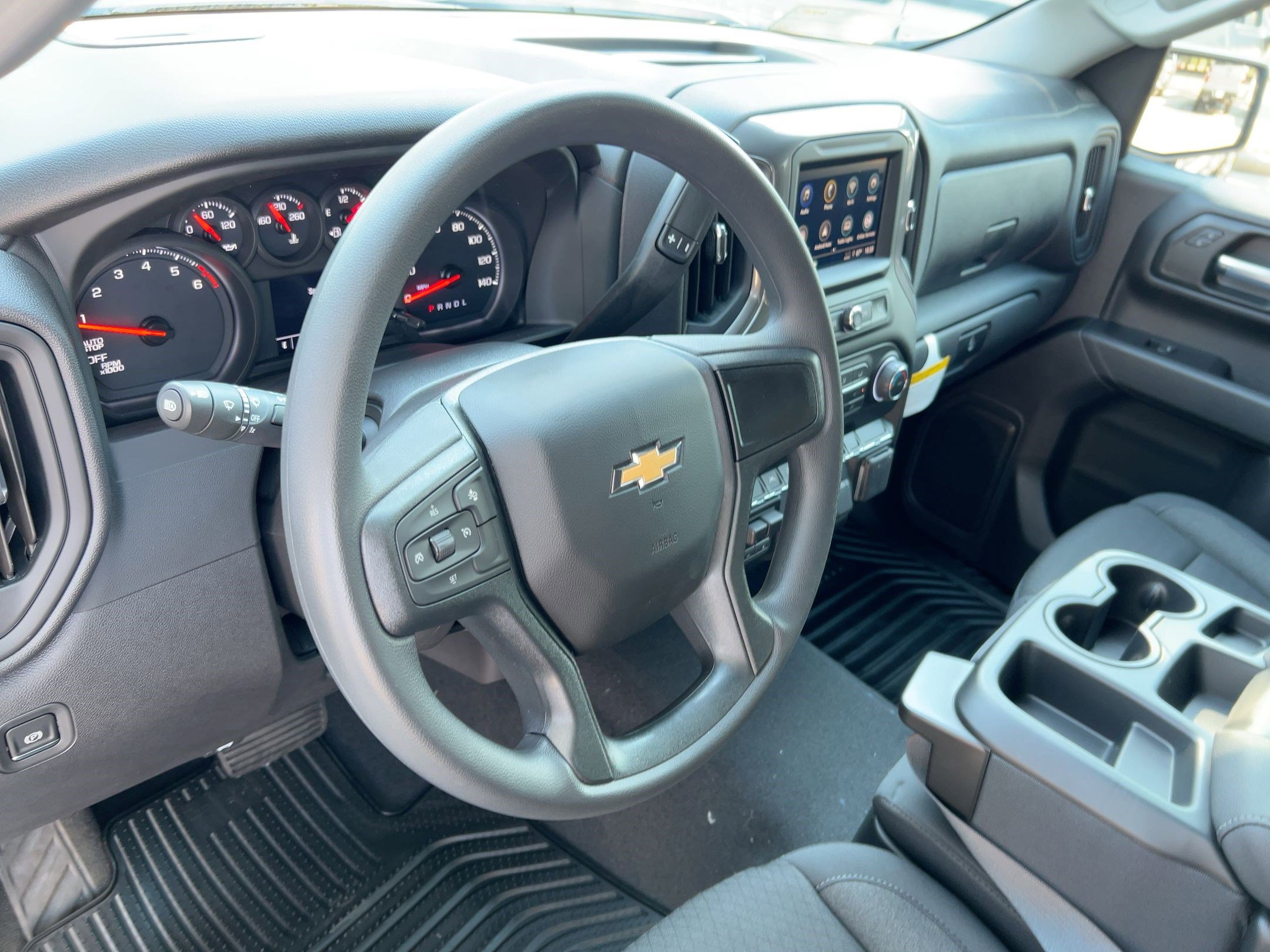 2026 Chevrolet Silverado 1500 Custom photo 4