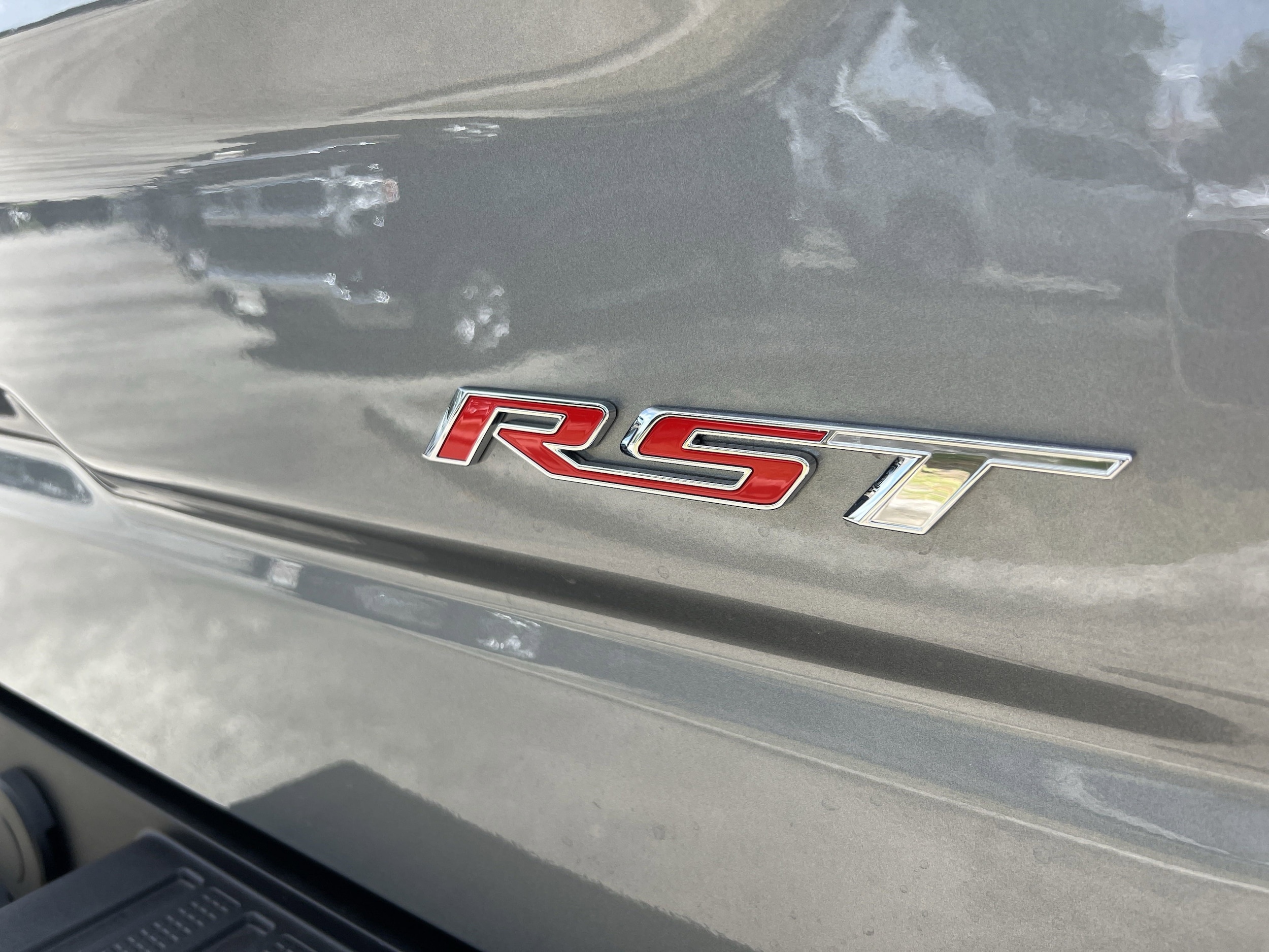 2025 Chevrolet Silverado 1500 RST photo 4