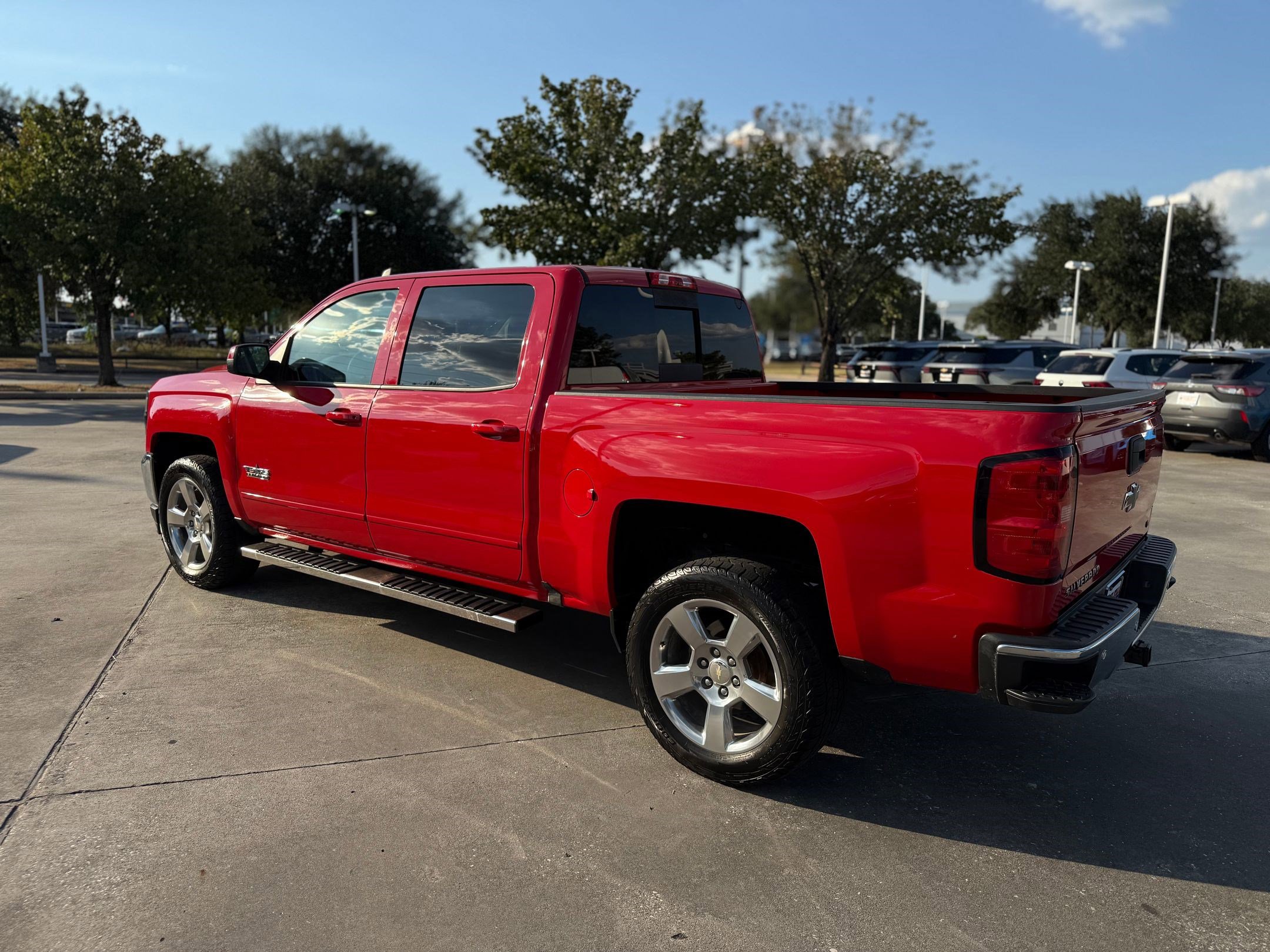 2018 Chevrolet Silverado 1500 LT photo 3