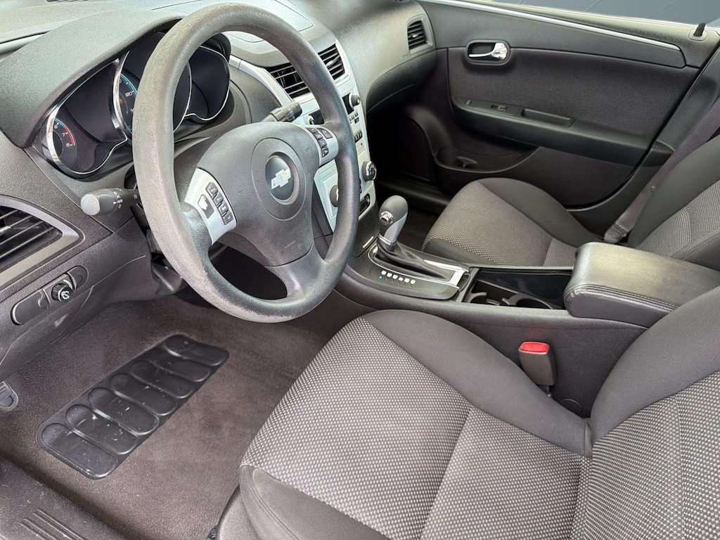Used 2009 Chevrolet Malibu LT w/1LT Car
