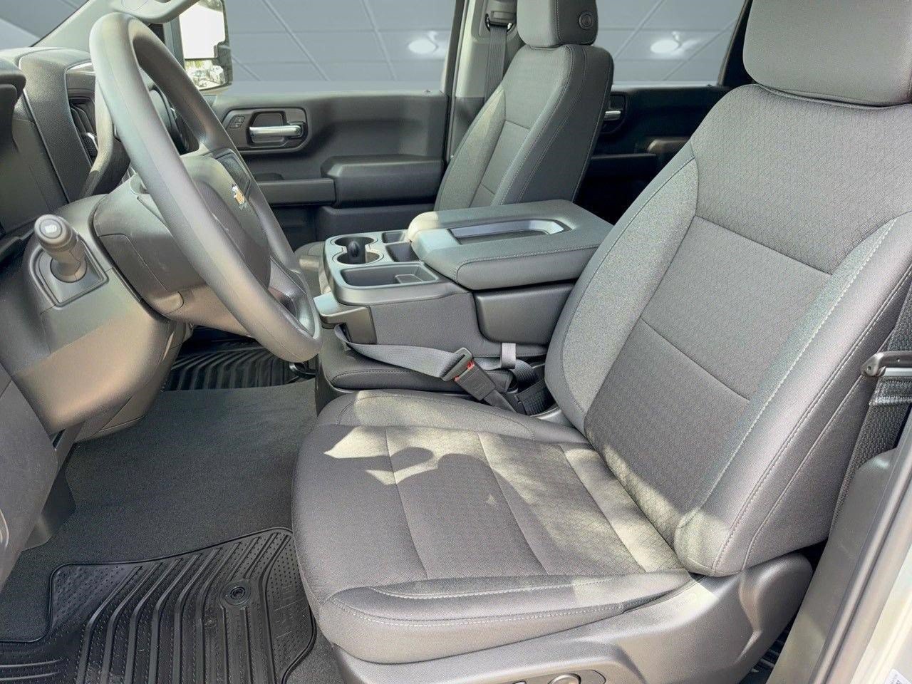 2026 Chevrolet Silverado 2500 HD Custom - Photo 5