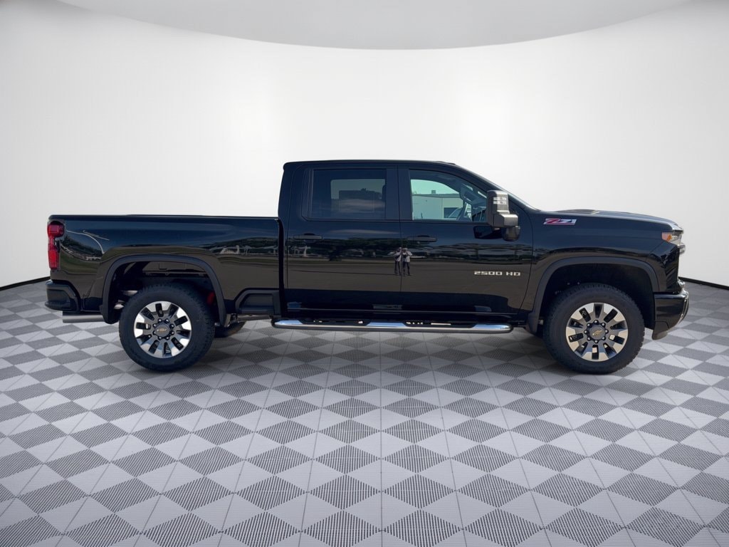 2026 Chevrolet Silverado 2500 HD Custom - Photo 8