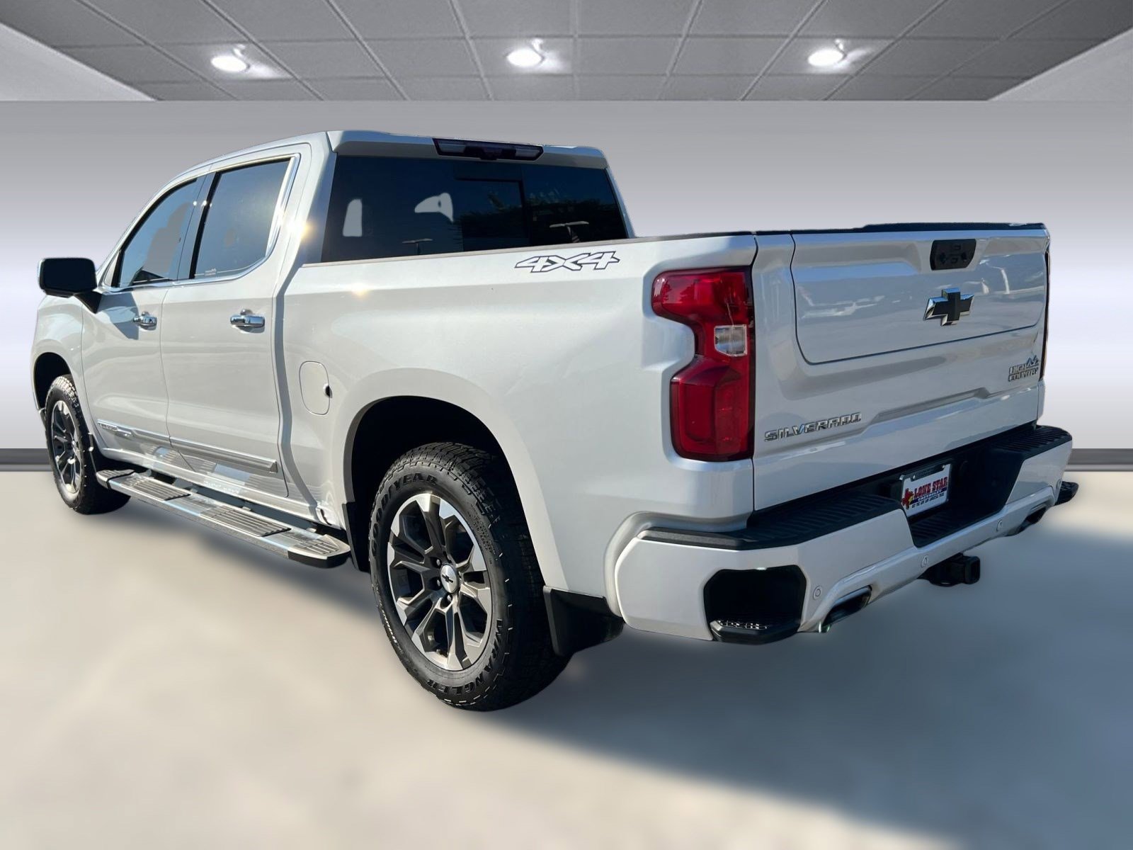 2024 Chevrolet Silverado 1500 High Country photo 3