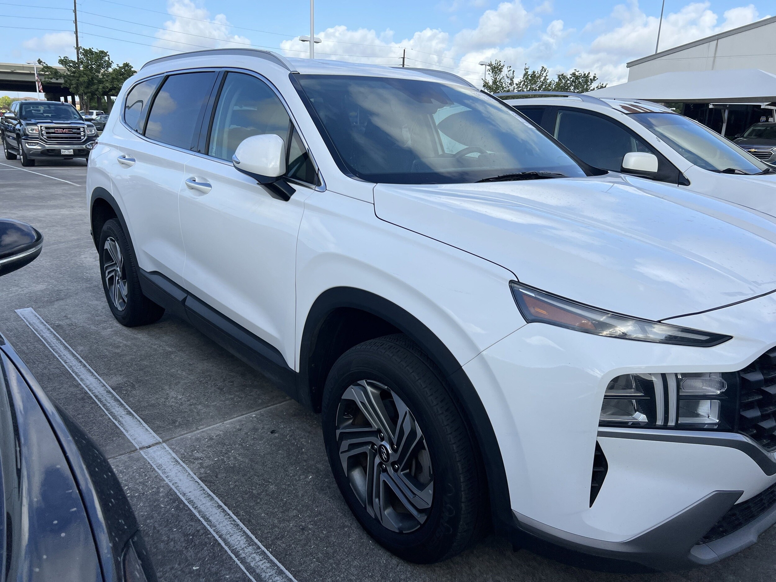 2023 Hyundai Santa Fe SEL photo 2