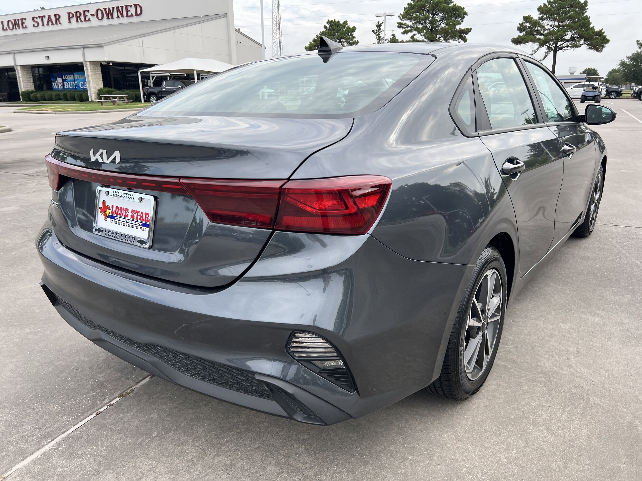 2023 Kia Forte LXS photo 3