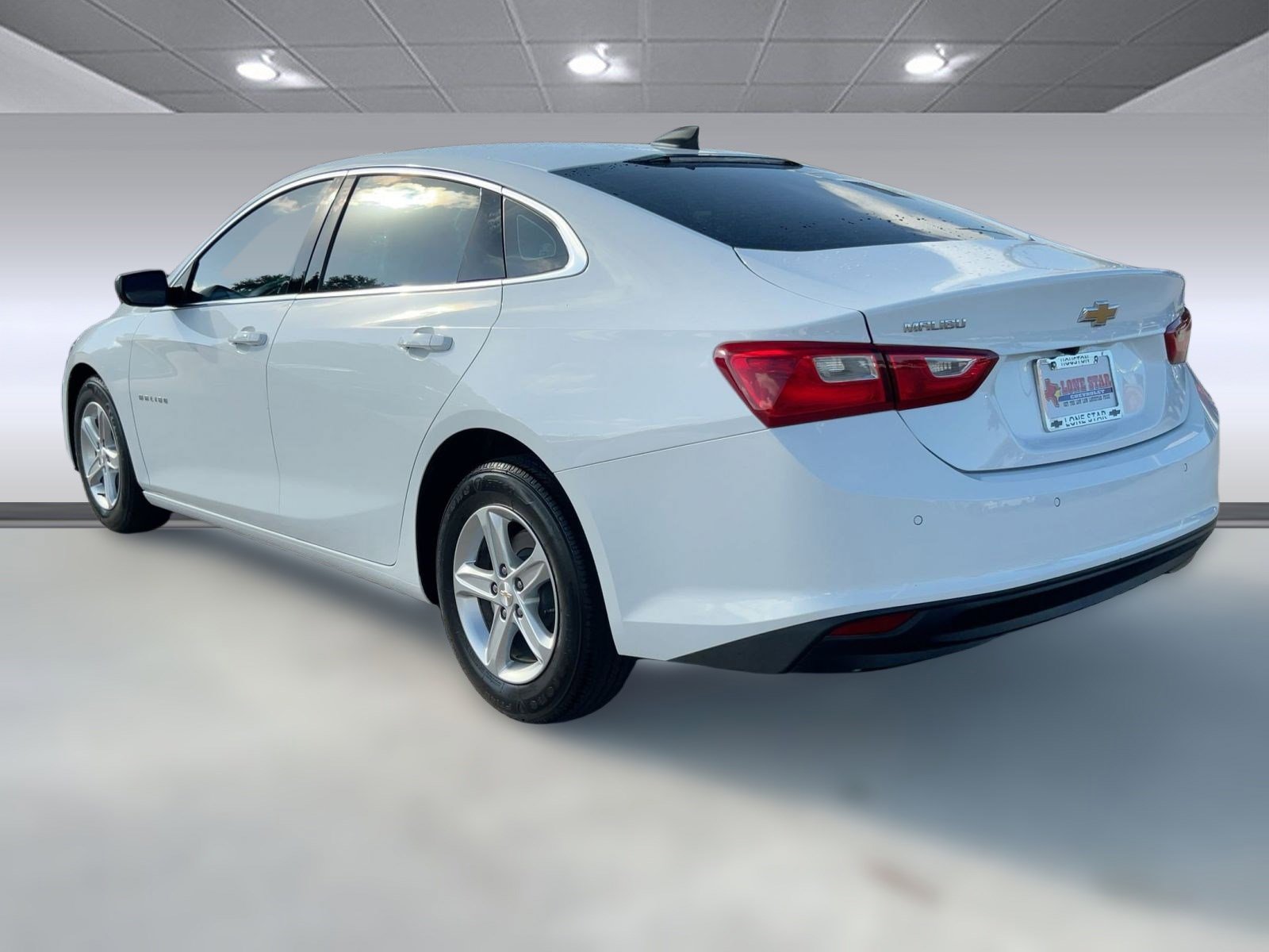 2025 Chevrolet Malibu LS photo 3