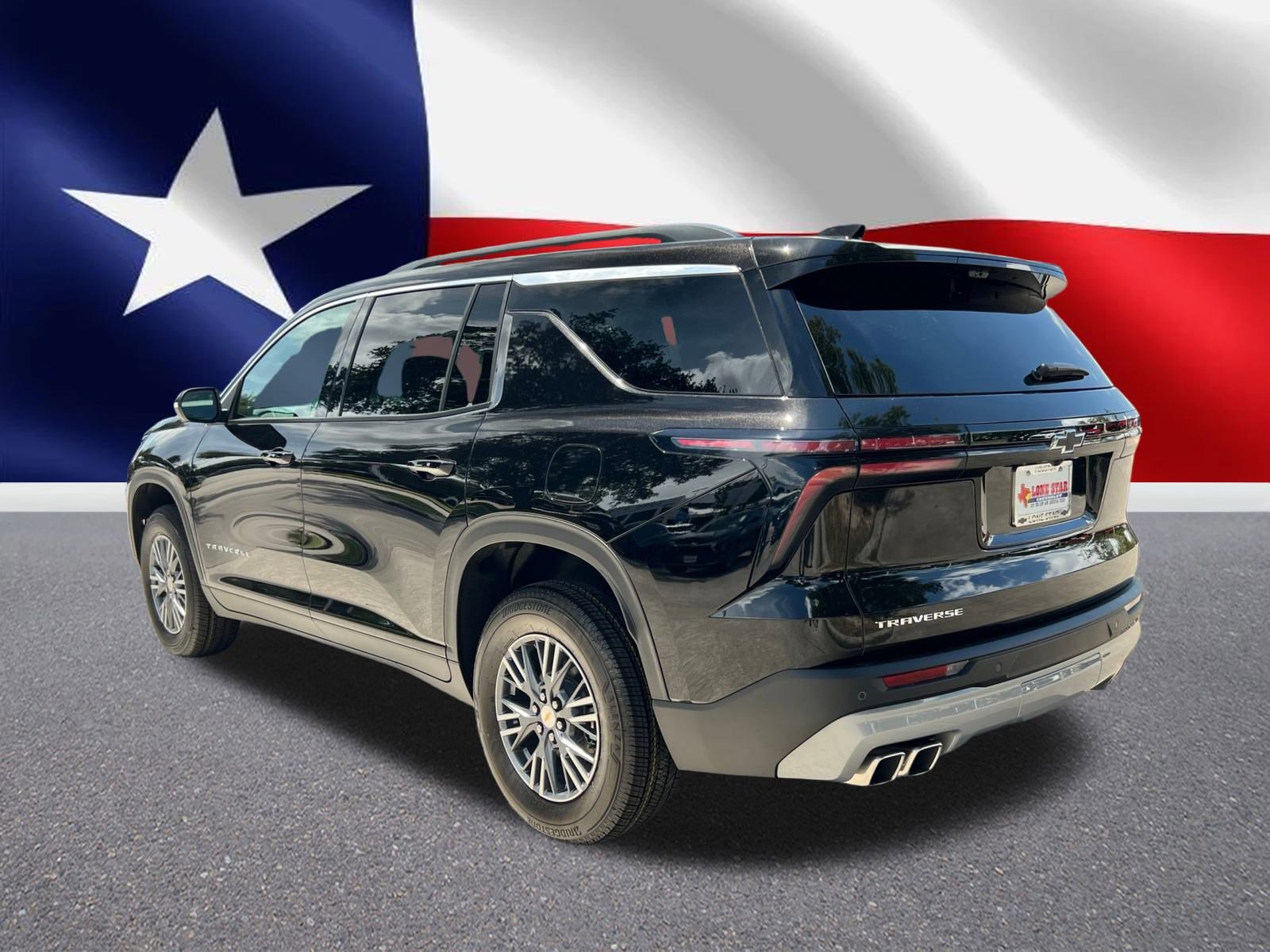 2026 Chevrolet Traverse photo 3