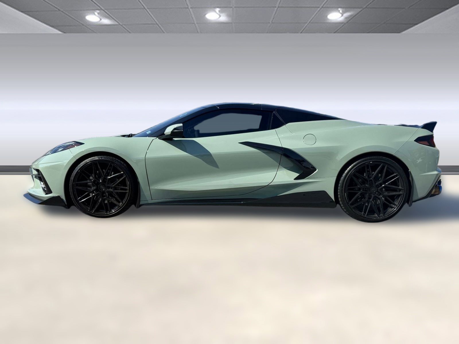 2024 Chevrolet Corvette Stingray 3LT photo 2