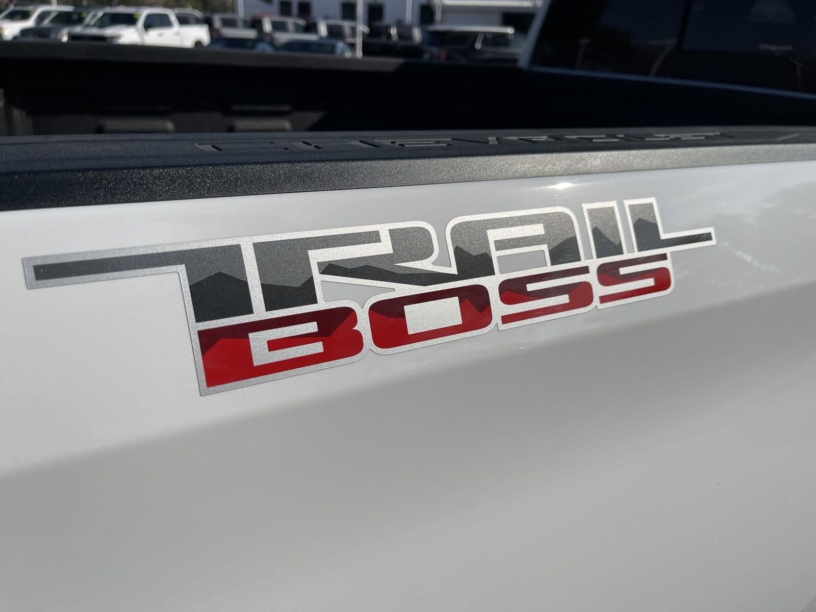2025 Chevrolet Silverado Trail Boss LT photo 4