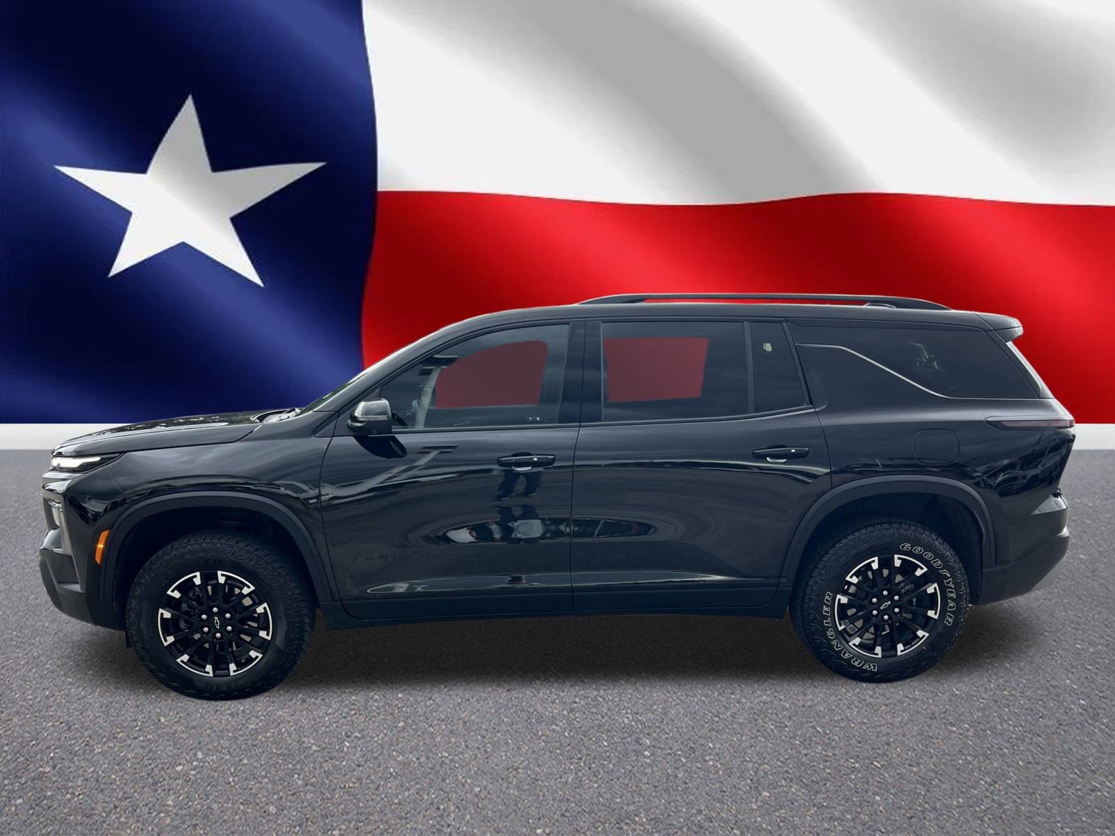 2024 Chevrolet Traverse Z71 photo 2