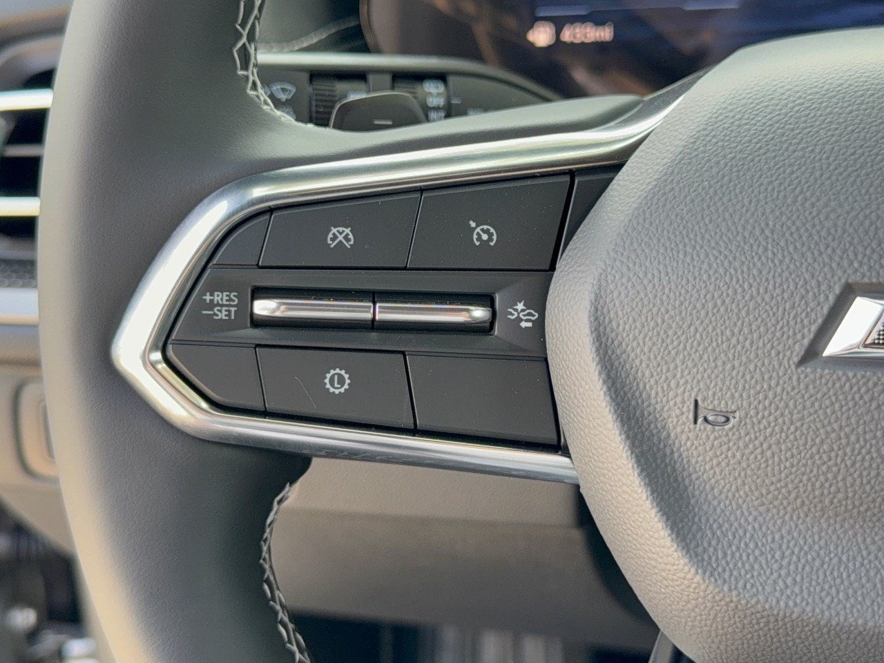 2027 Chevrolet Traverse LT - Photo 18
