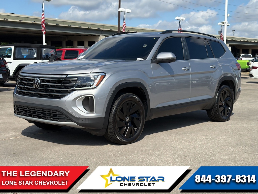 Used 2025 Volkswagen Atlas 2.0T SE w/Technology SUV