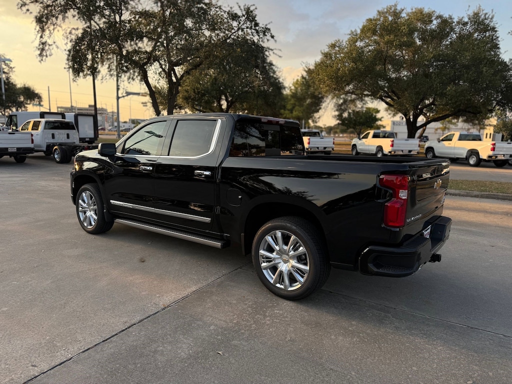 New 2026 Chevrolet Silverado 1500 High Country Truck