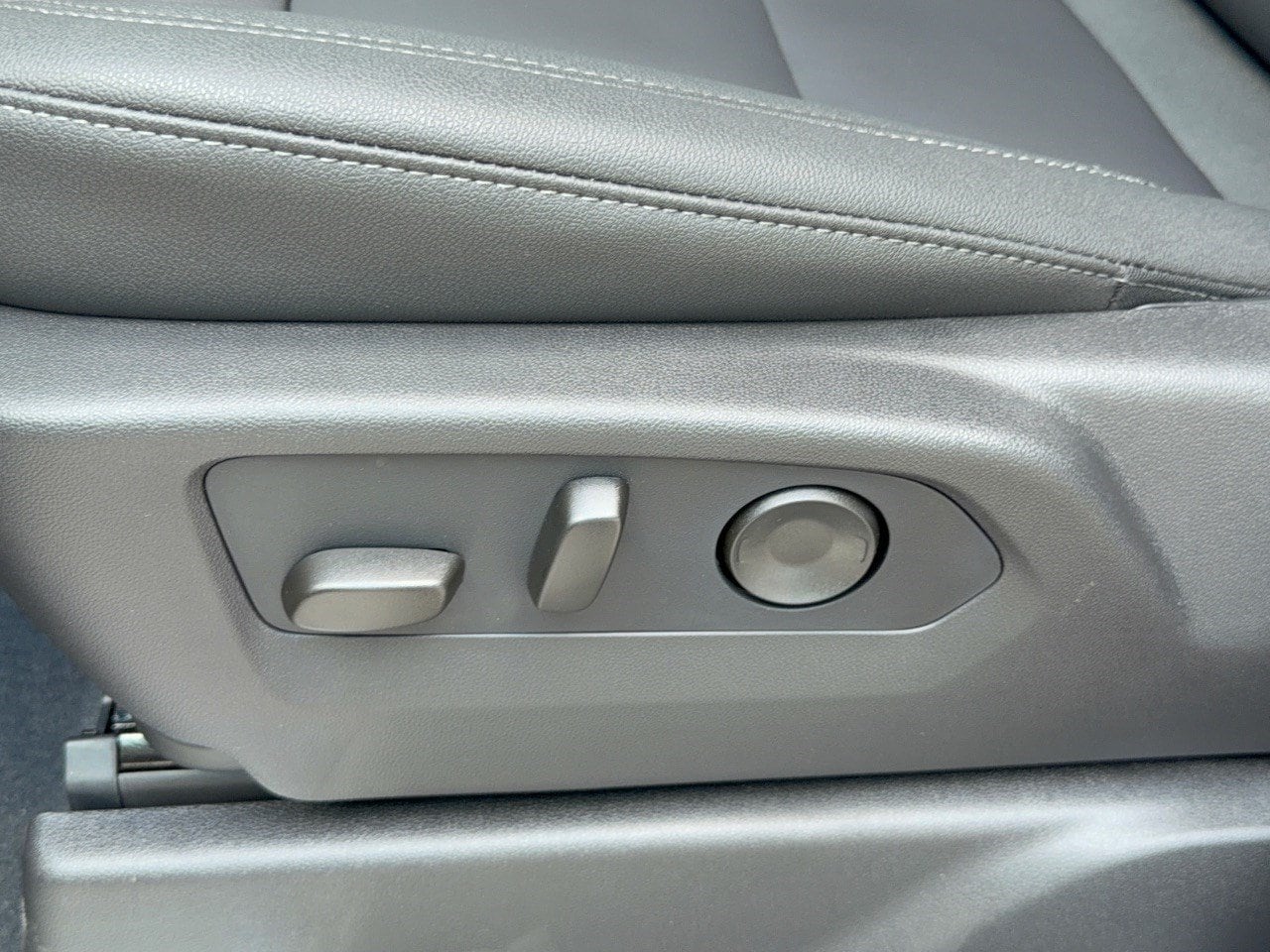 2026 Chevrolet Silverado 1500 RST - Photo 16