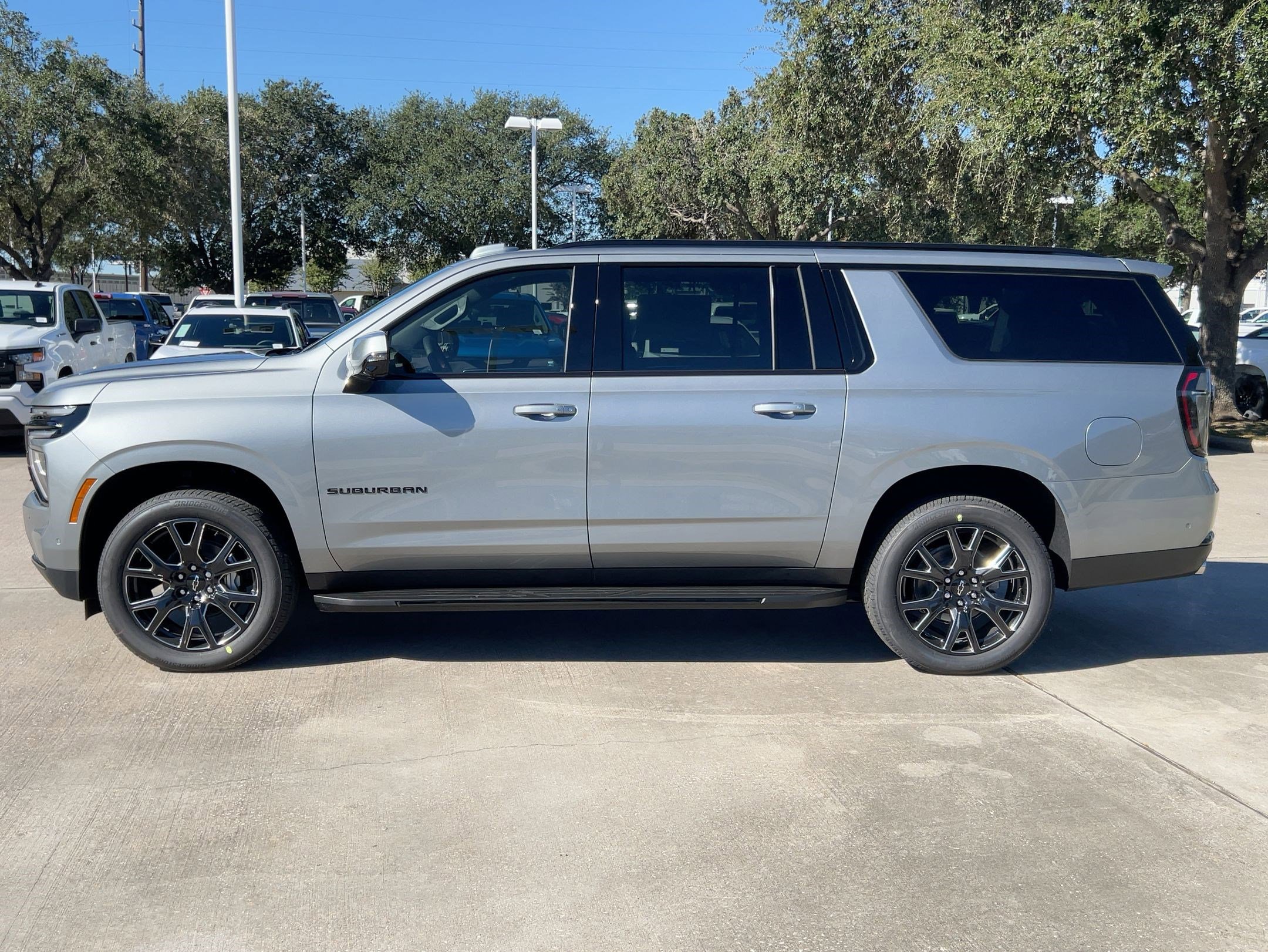 2026 Chevrolet Suburban RST photo 2